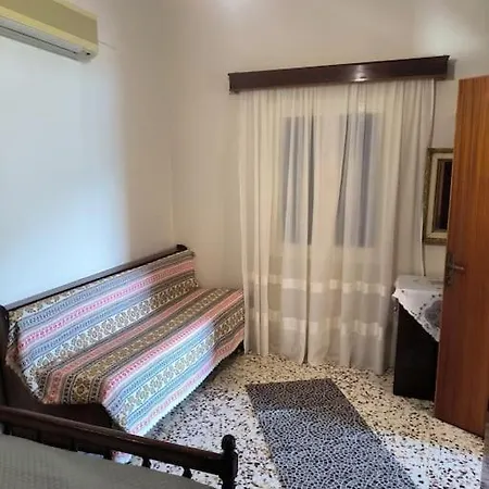 Kalotina's House بيت للعطل